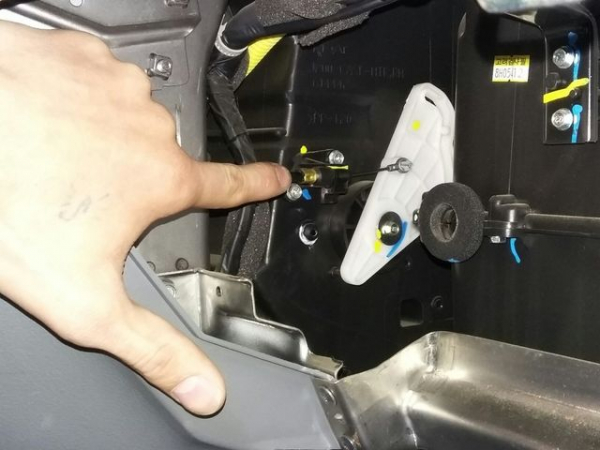 Как разобрать автомагнитолу в Chevrolet Lacetti: фото и видео